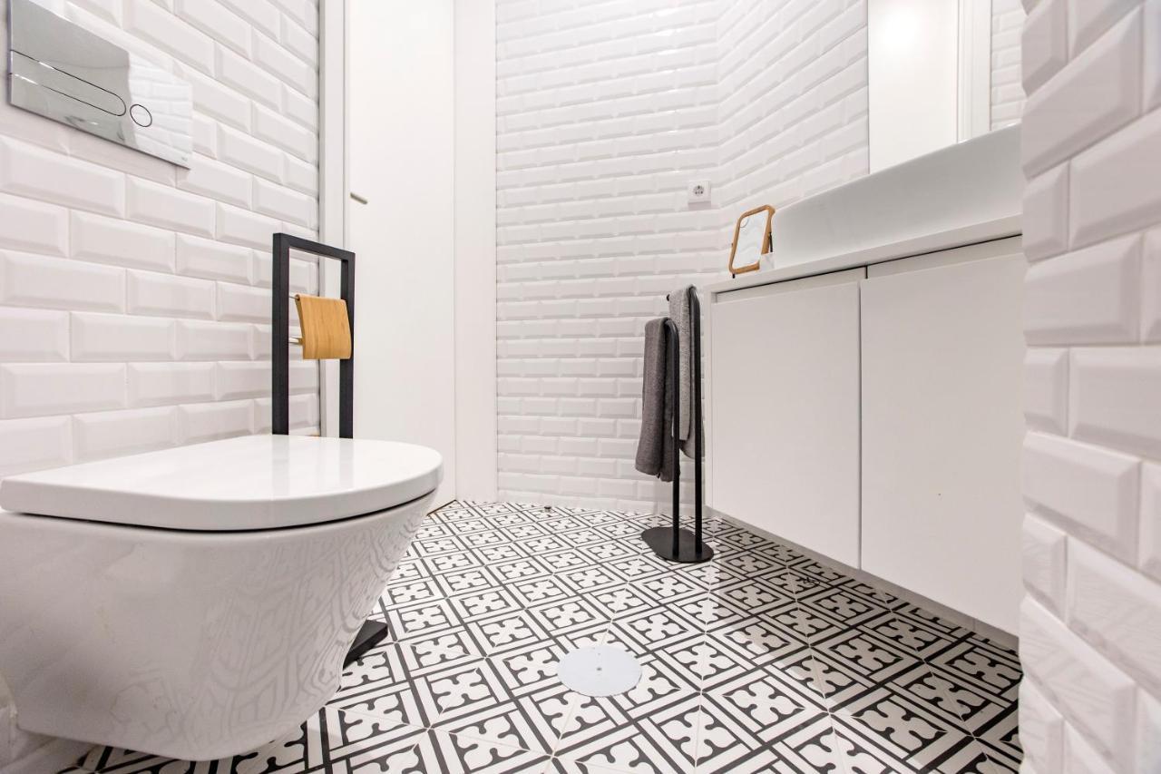 Downtown Wonder Flat W/ Ac By Lovelystay Porto Buitenkant foto